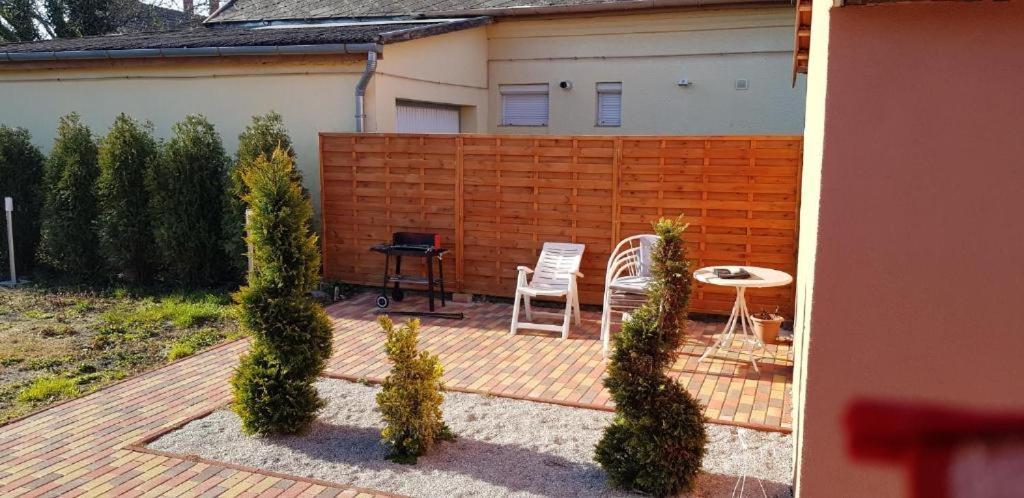 Rajmund Vendeghaz Villa Balatonkeresztur Bagian luar foto